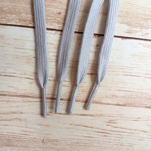 Adidas PureMotion Cloudfoam Sneakers Tennis Shoes Silver on Silver Women's 7 - Picture 11 of 11